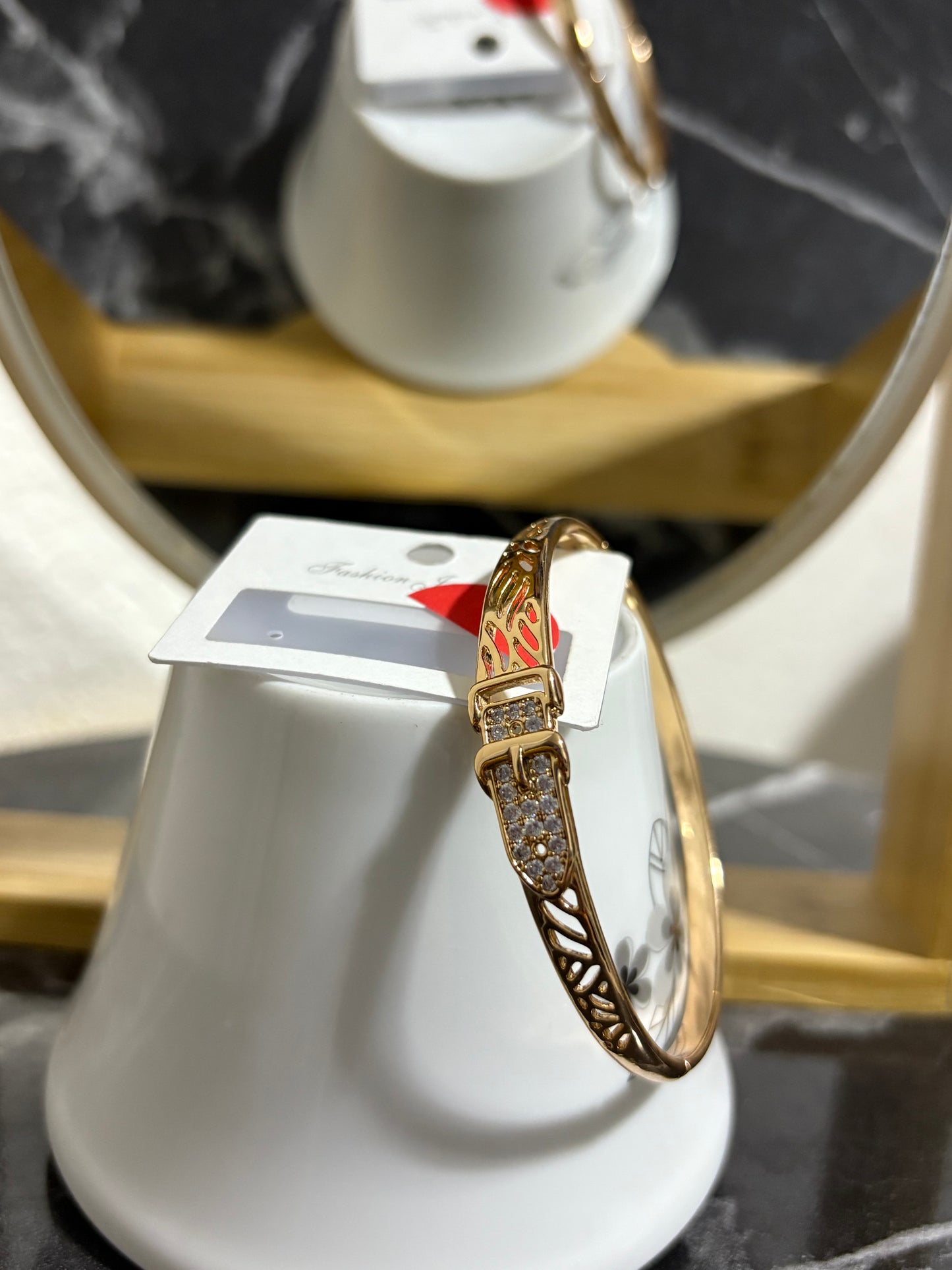 Kemer detay kelepçe